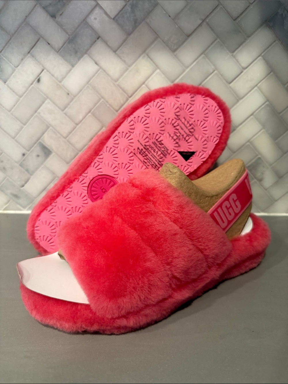 UGG Women's Pink Fluff yeah Slide - with Elastic Heel Strap - Picture 2 of 4